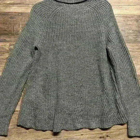 Banana Republic Gray Chunky Italian Yarn Womens Knit Sweater Size Medium - Picture 2 of 4
